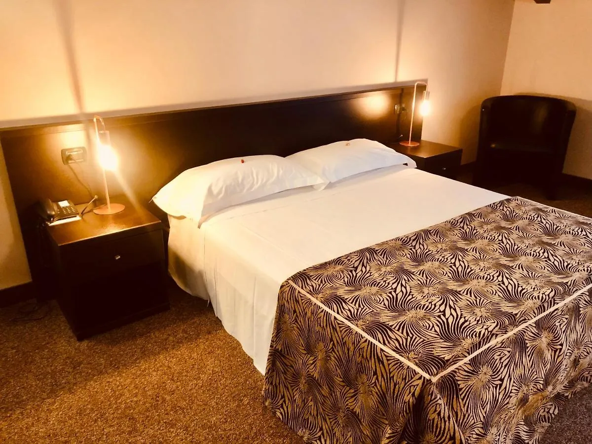 Hotel Malpensa Inn Aereoporto Tornavento  4*, Tornavento (Varese) Italy